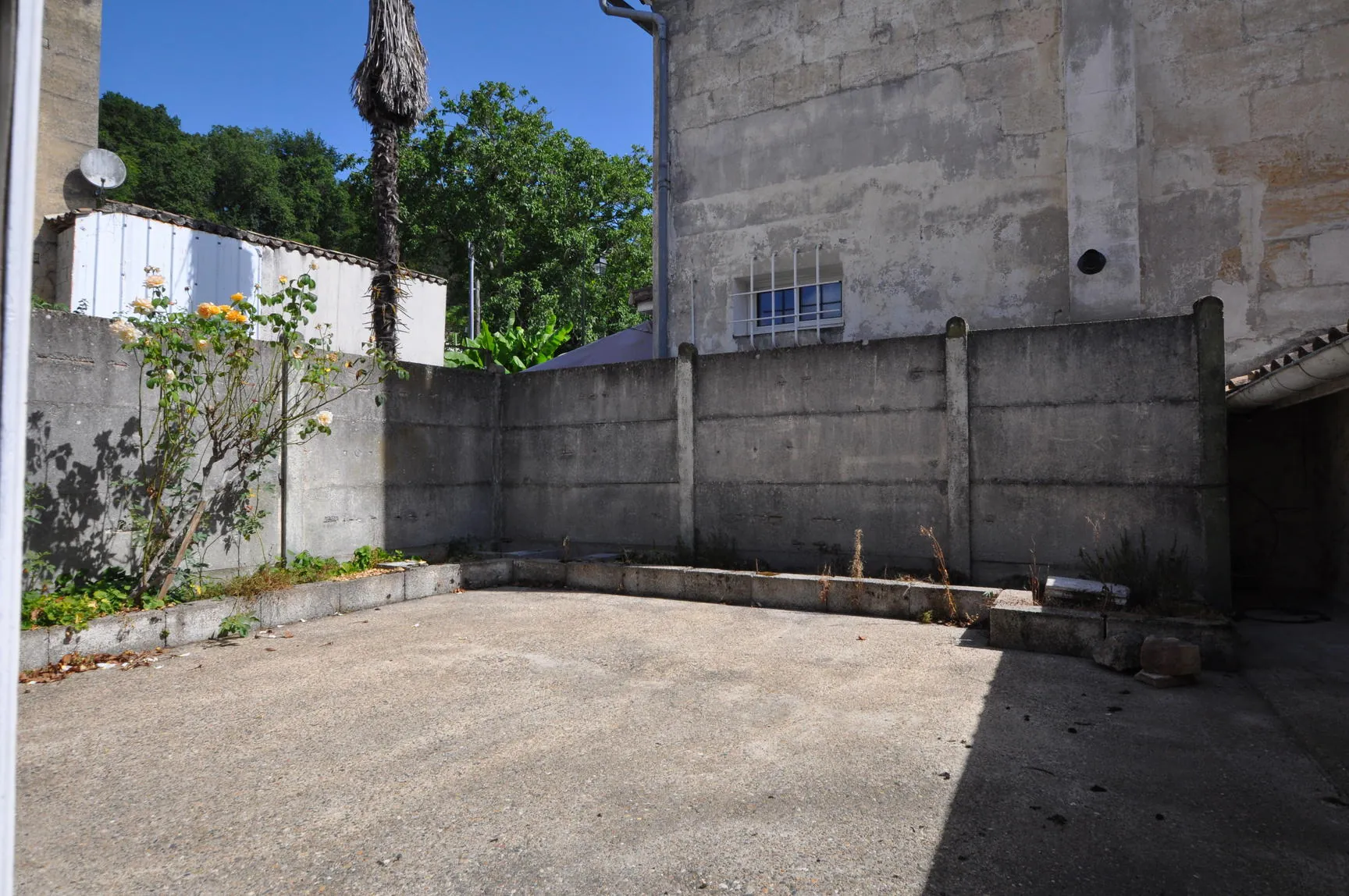 Charmante maison de village en pierre avec garage et terrasse à Langoiran 