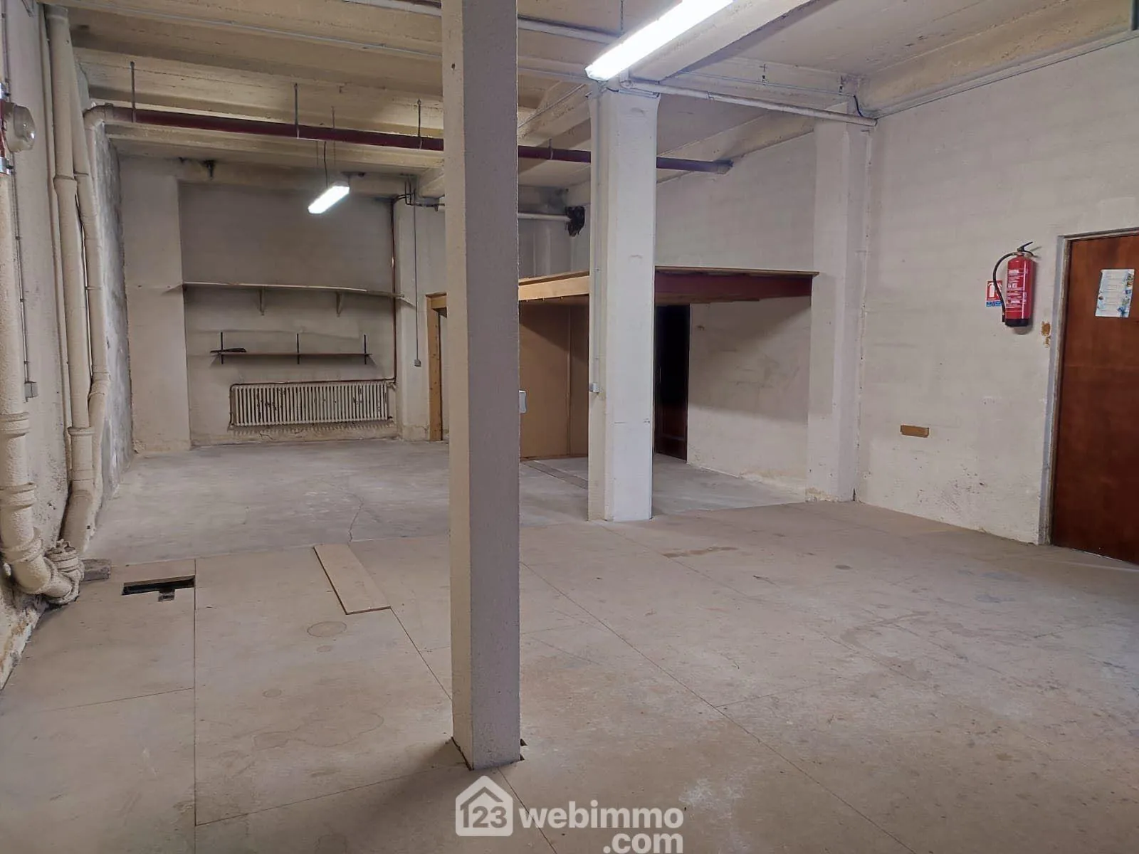 Vente d'un entrepôt de 74 m² à Ugine, idéal artisan 