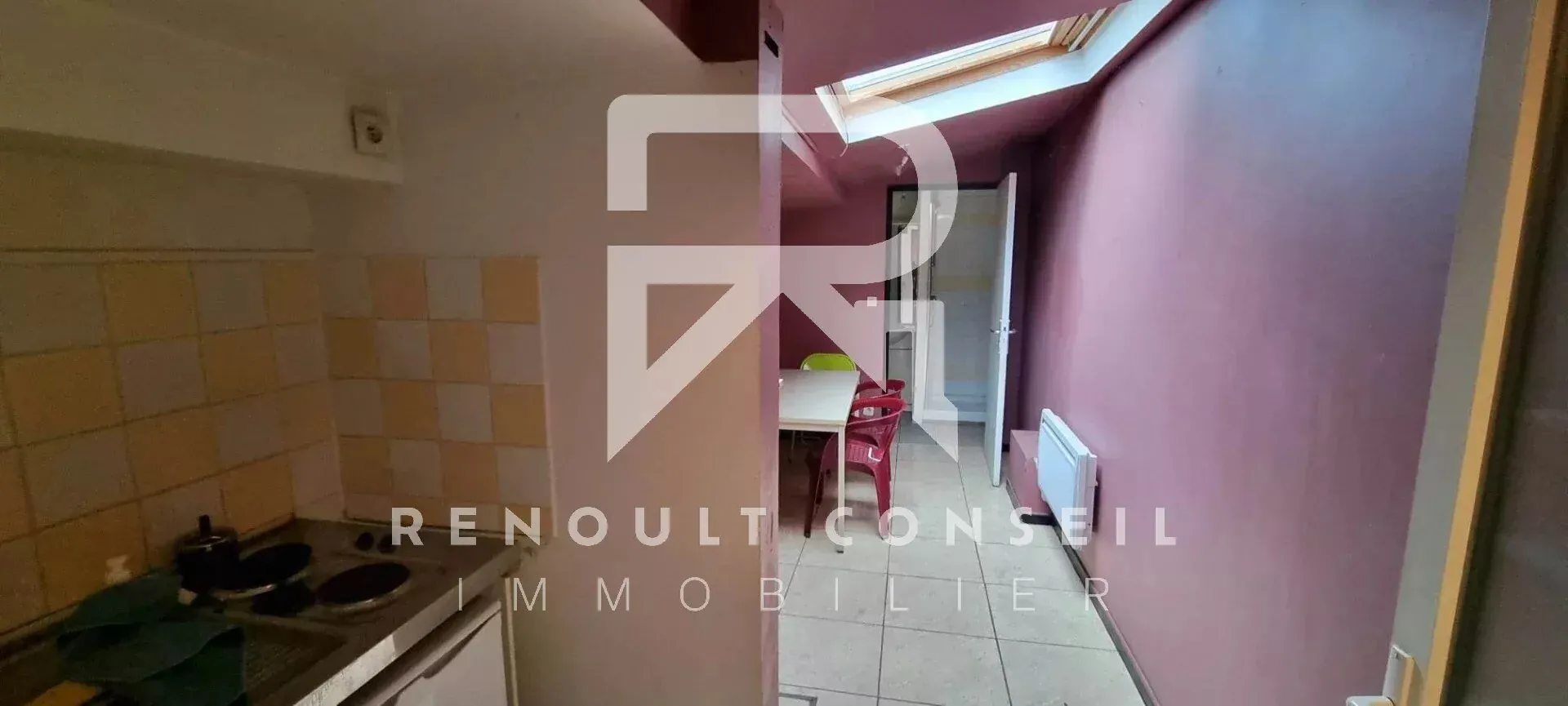 Bâtiment de 200 m² à vendre à Petit Quevilly, idéal pour entreprise ou stockage 