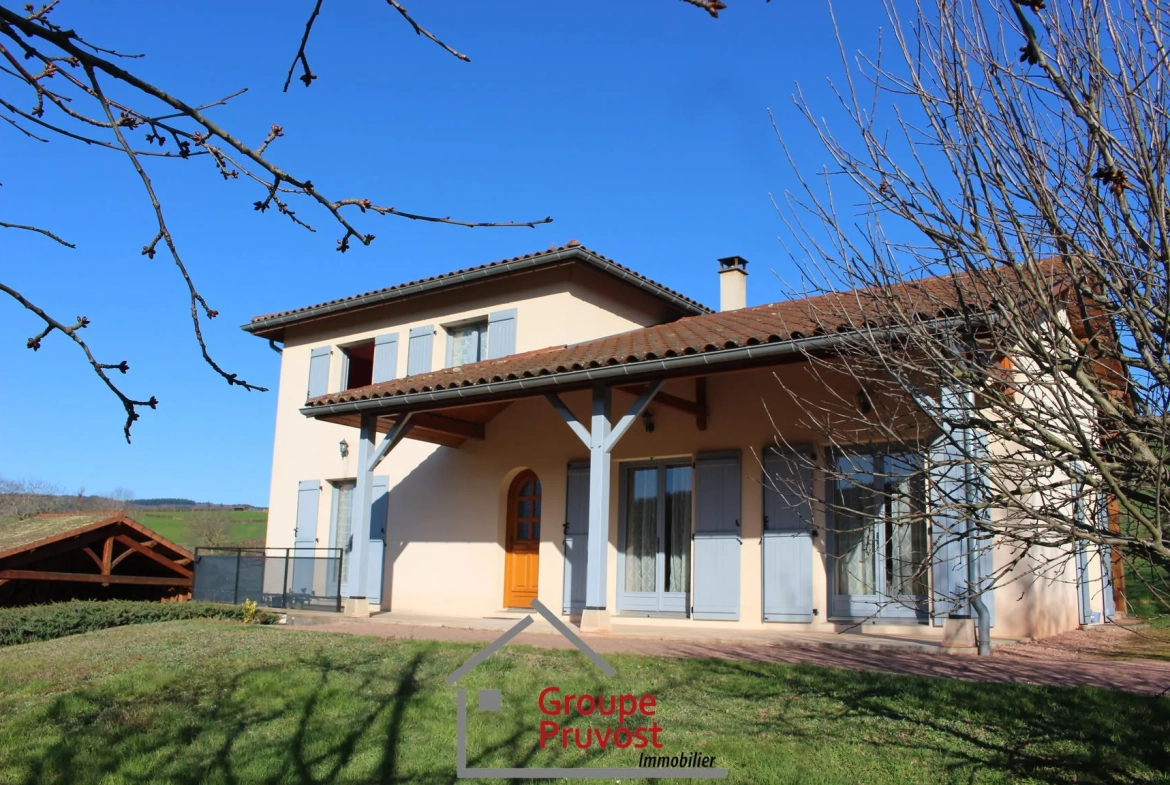 Belle villa familiale 4 chambres à Cluny, proche commodités avec grand terrain 