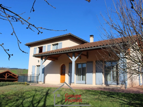 Belle villa familiale 4 chambres à Cluny, proche commodités avec grand terrain