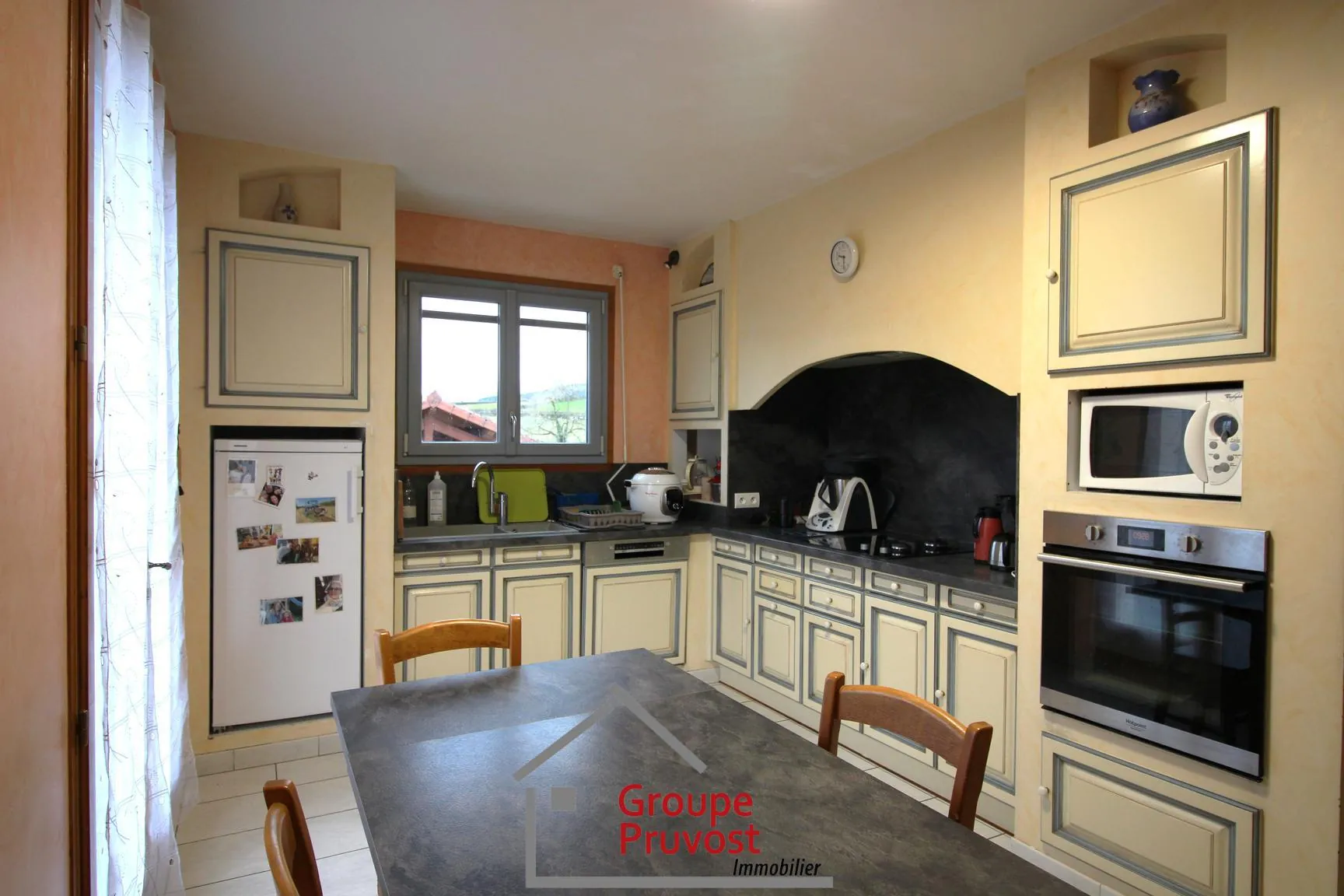 Belle villa familiale 4 chambres à Cluny, proche commodités avec grand terrain 