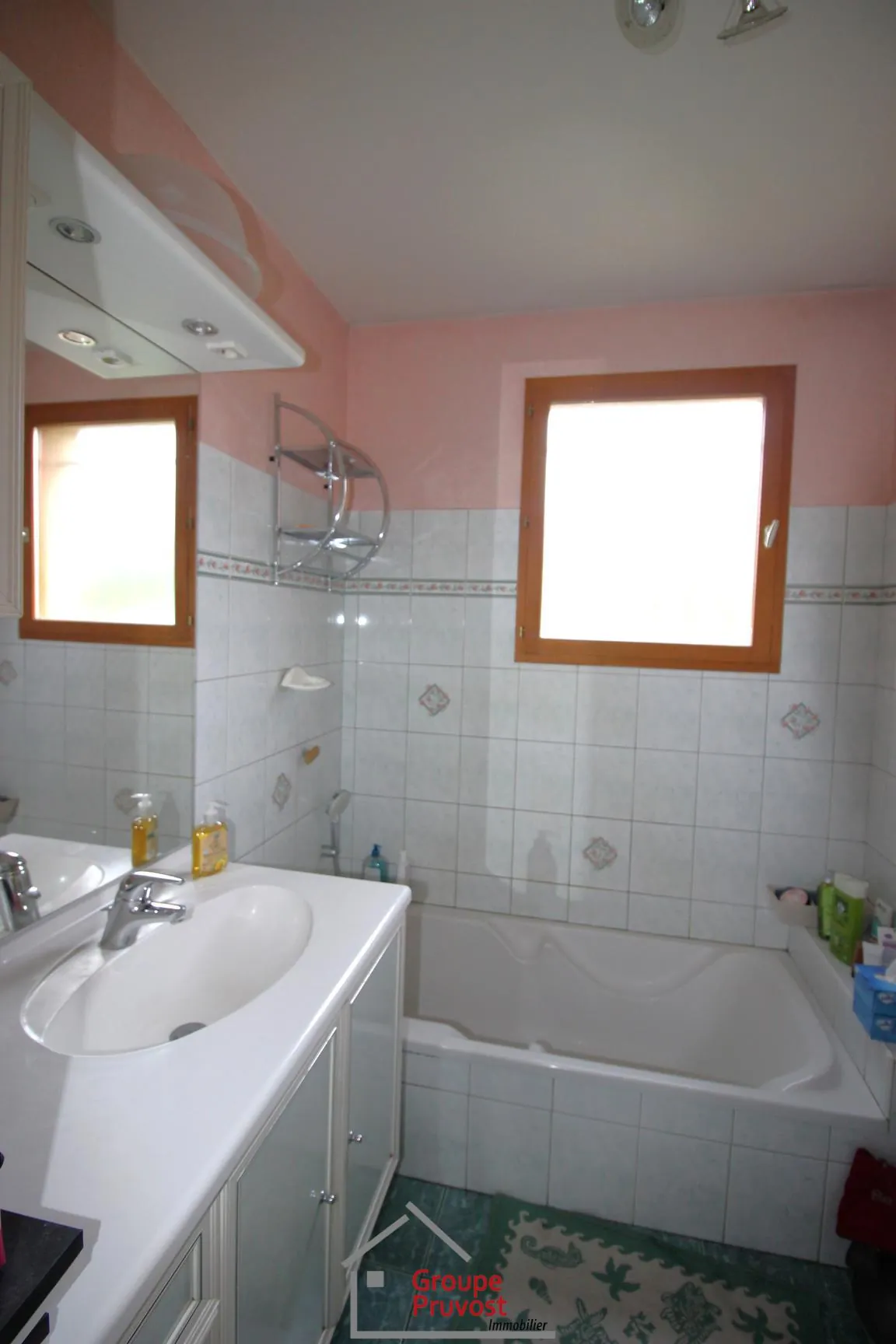 Belle villa familiale 4 chambres à Cluny, proche commodités avec grand terrain 