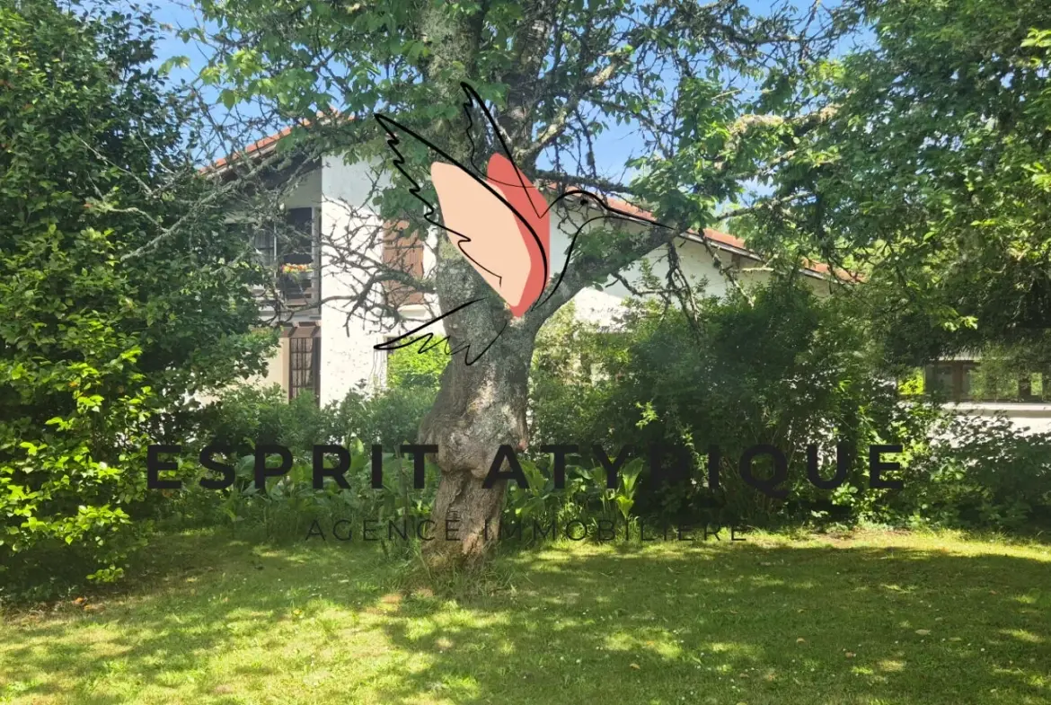 Vente maison de 190 m² avec terrain de 3000 m² à Uchacq et Parentis 