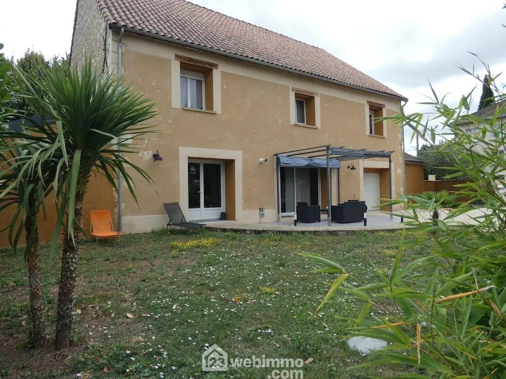 Grande maison rénovée de 200m² à Châtellerault proche centre-ville 