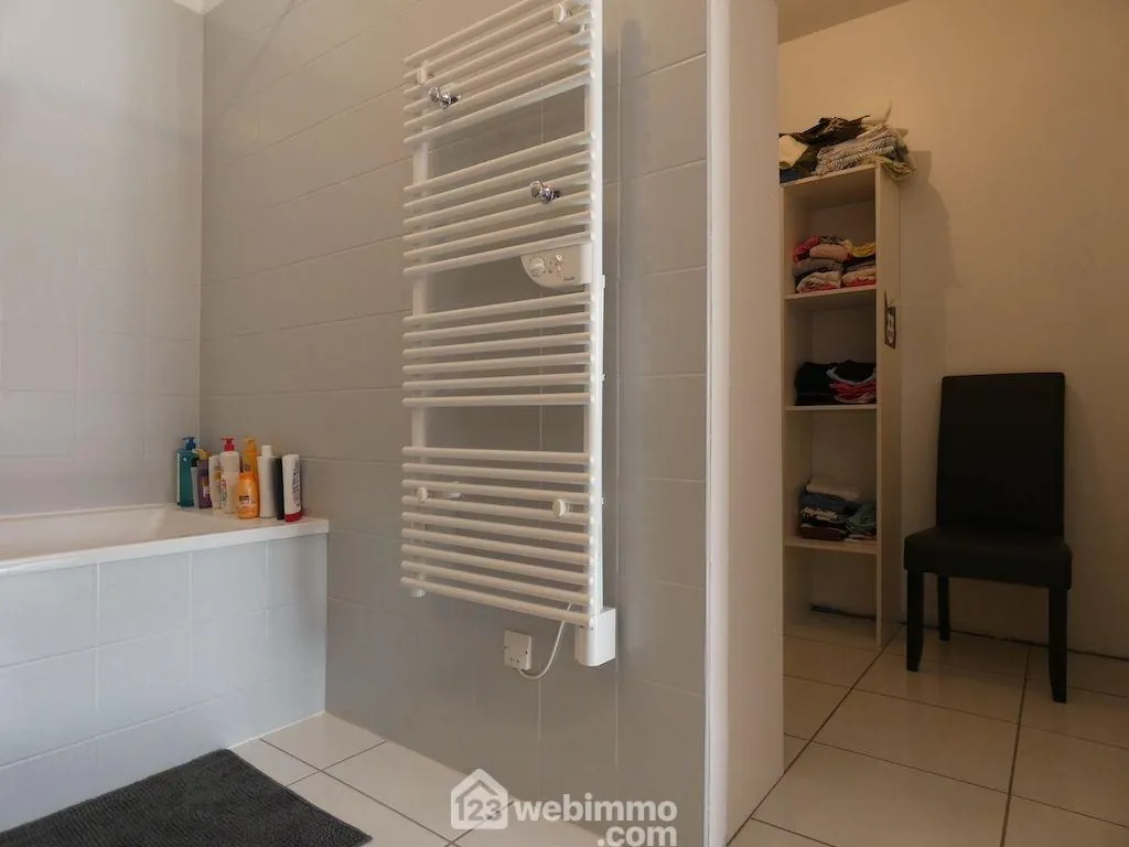 Grande maison rénovée de 200m² à Châtellerault proche centre-ville 