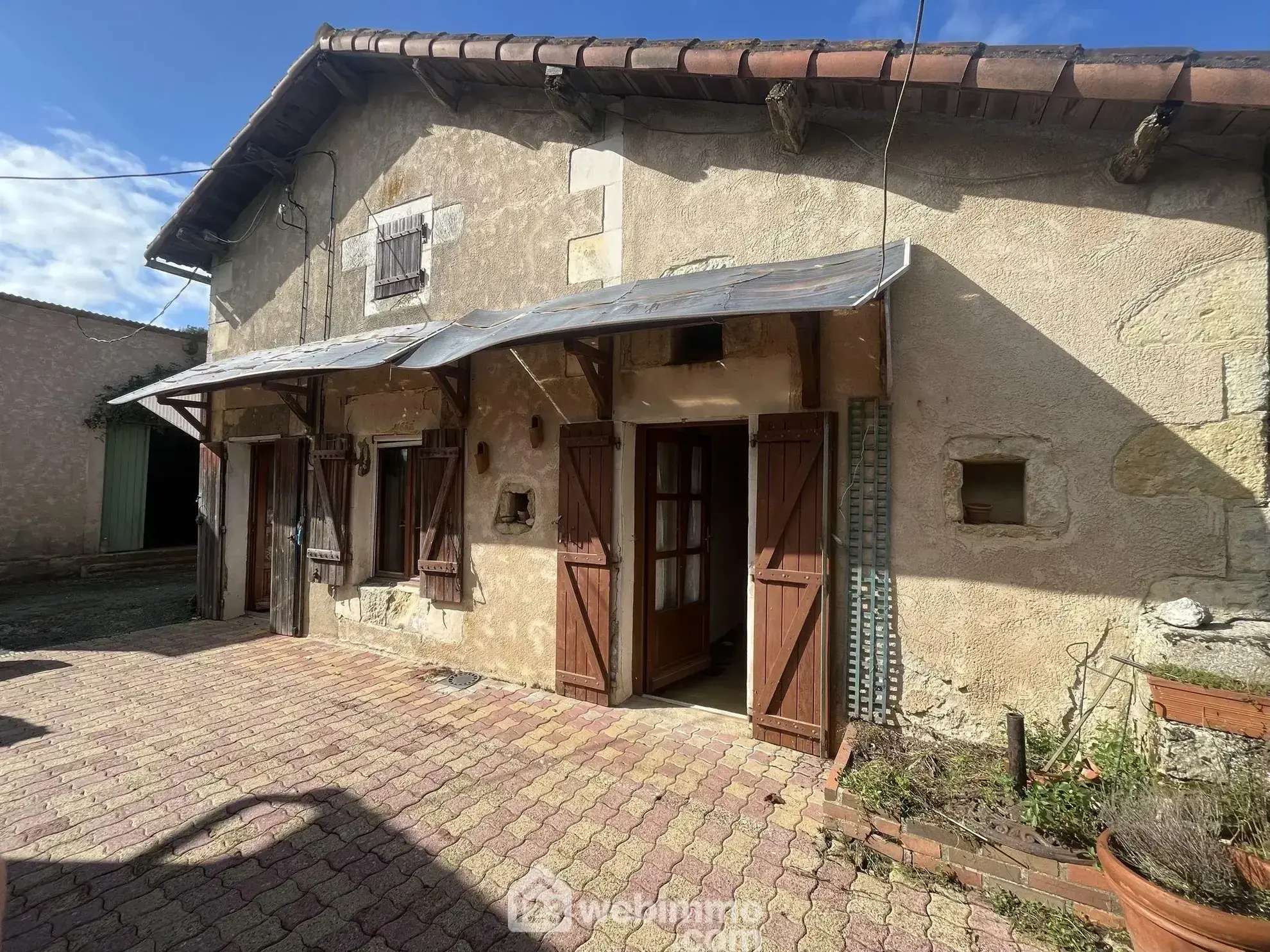 Maison à rénover de 80 m² à Boivre-la-Vallée avec terrain spacieux 