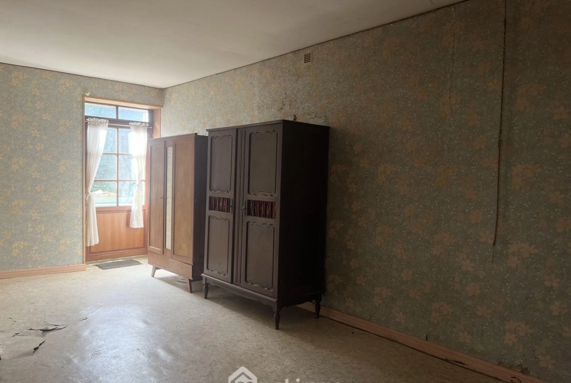 Maison à rénover de 80 m² à Boivre-la-Vallée avec terrain spacieux 