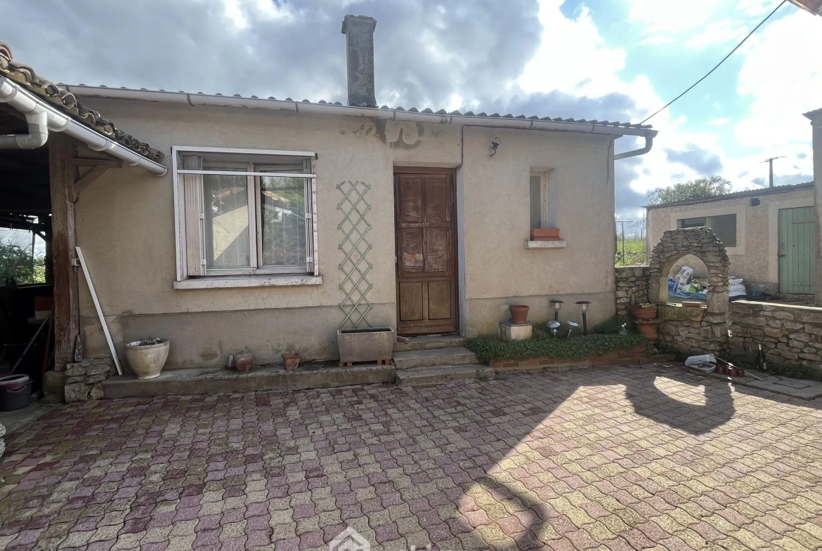 Maison à rénover de 80 m² à Boivre-la-Vallée avec terrain spacieux 