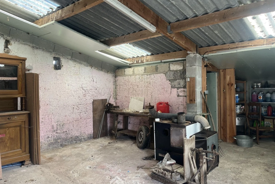 Maison à rénover de 80 m² à Boivre-la-Vallée avec terrain spacieux 