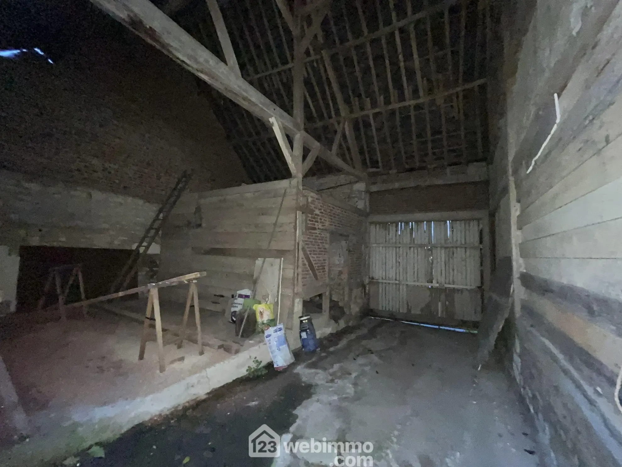 Maison de campagne à rénover de 155 m² à Chaourse avec potentiel 