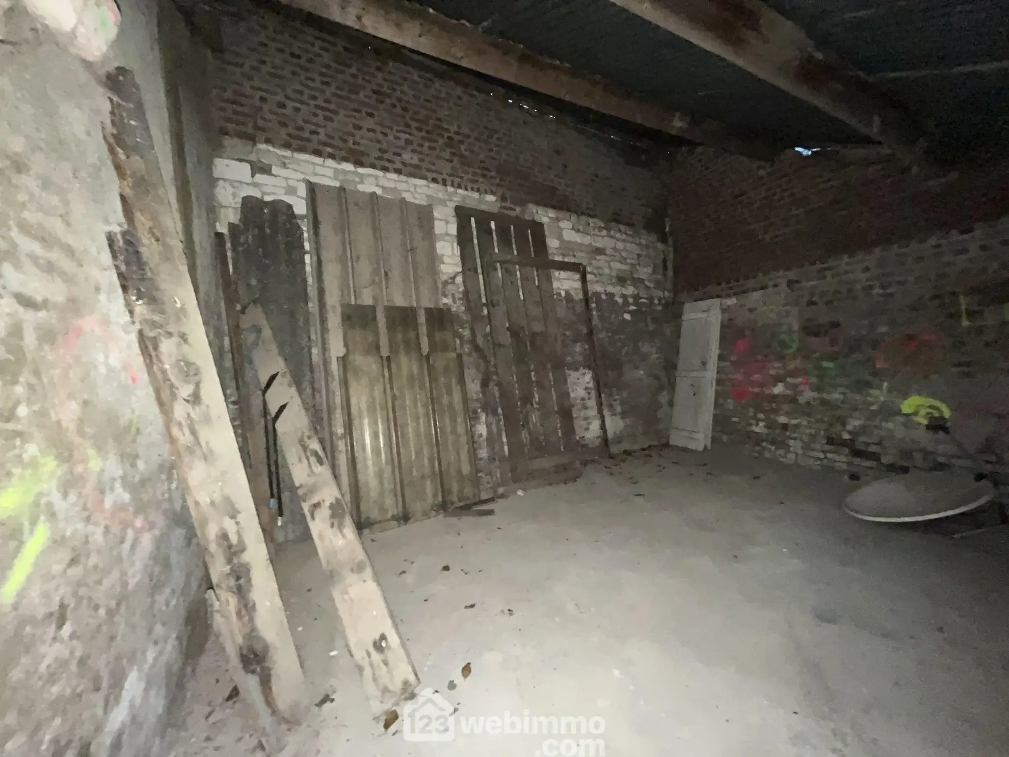 Maison de campagne à rénover de 155 m² à Chaourse avec potentiel 