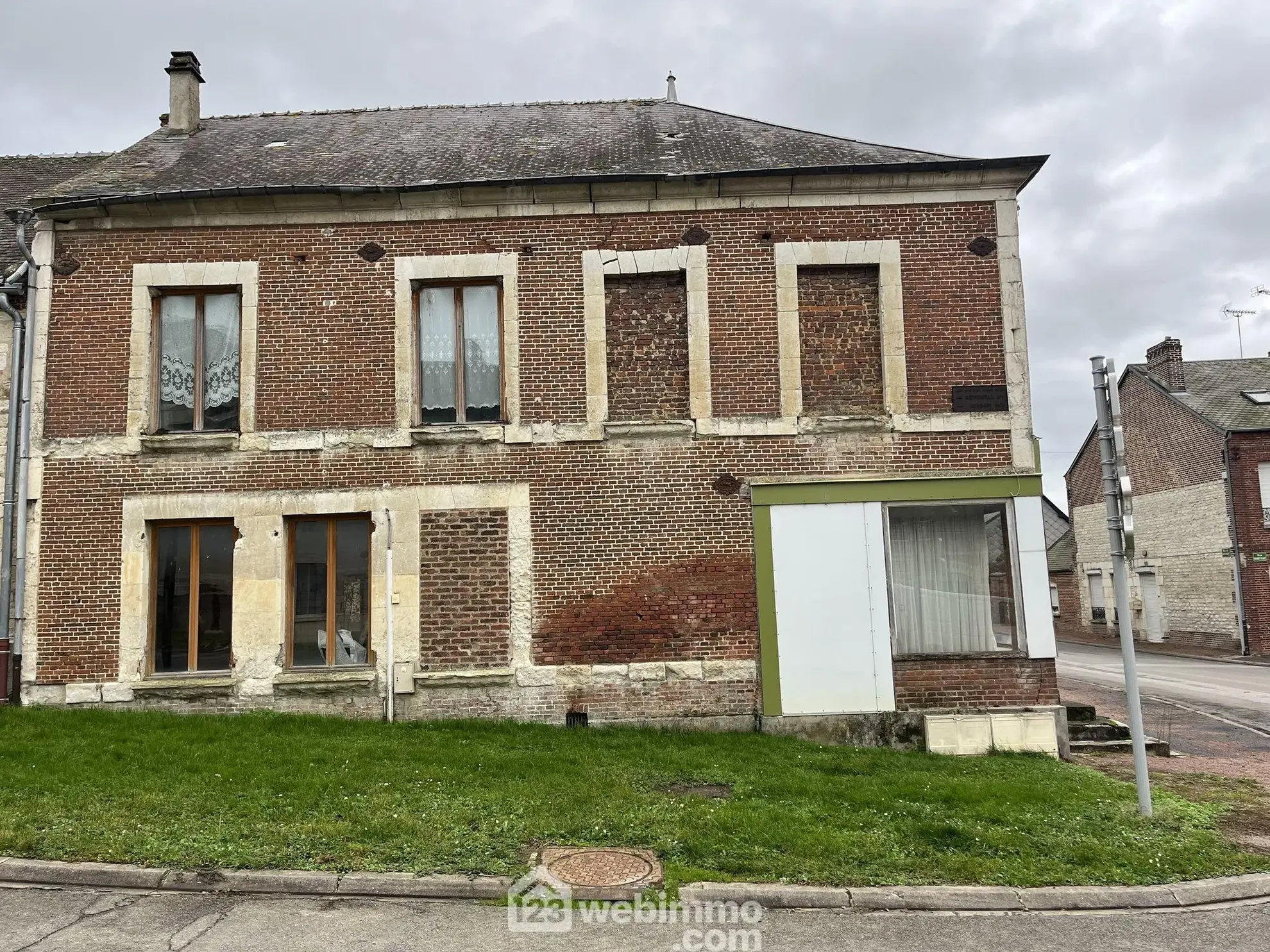 Maison de campagne à rénover de 155 m² à Chaourse avec potentiel 
