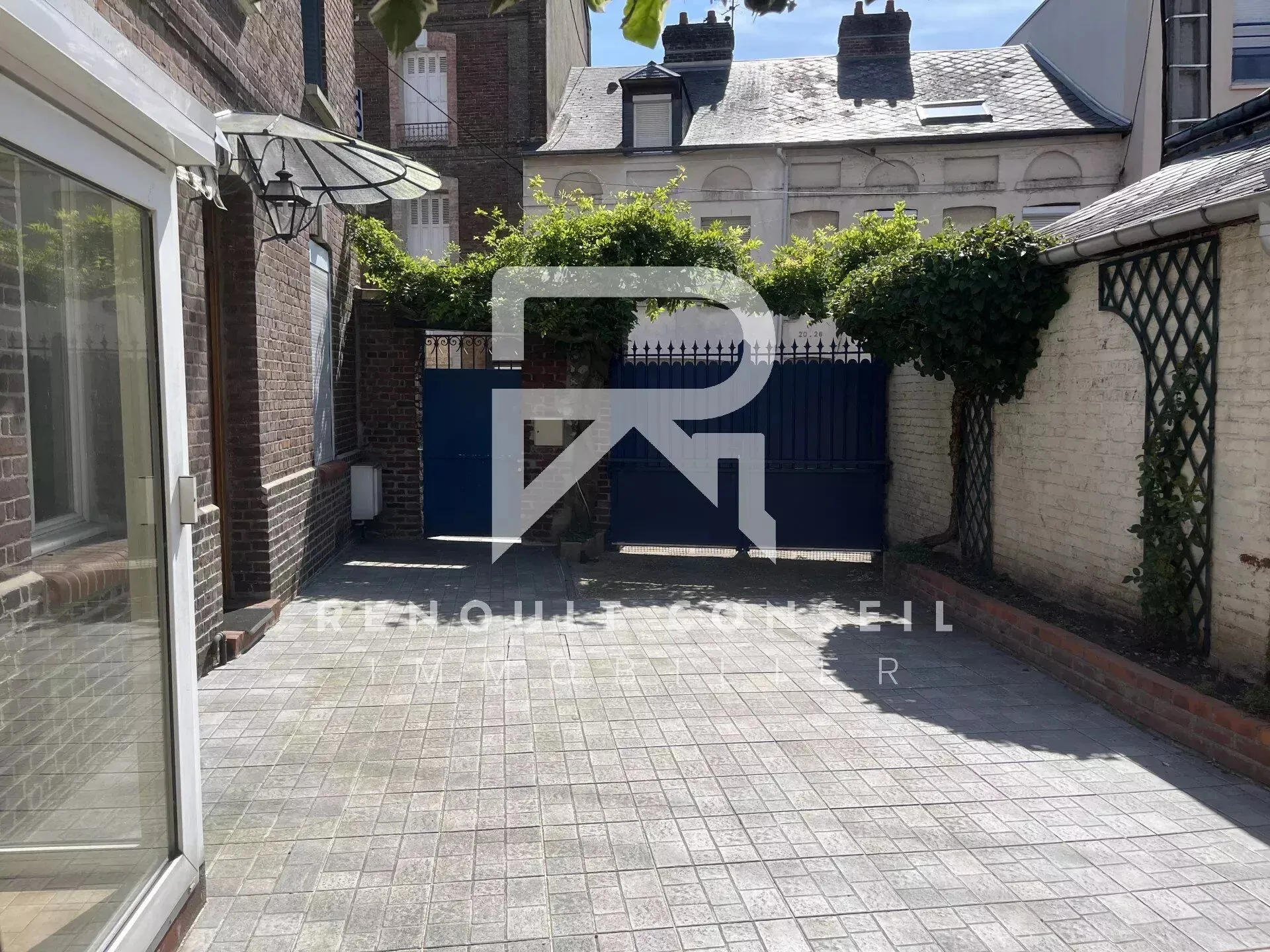 Maison en brique avec 3 chambres à Sotteville-lès-Rouen - Confort et modernité 
