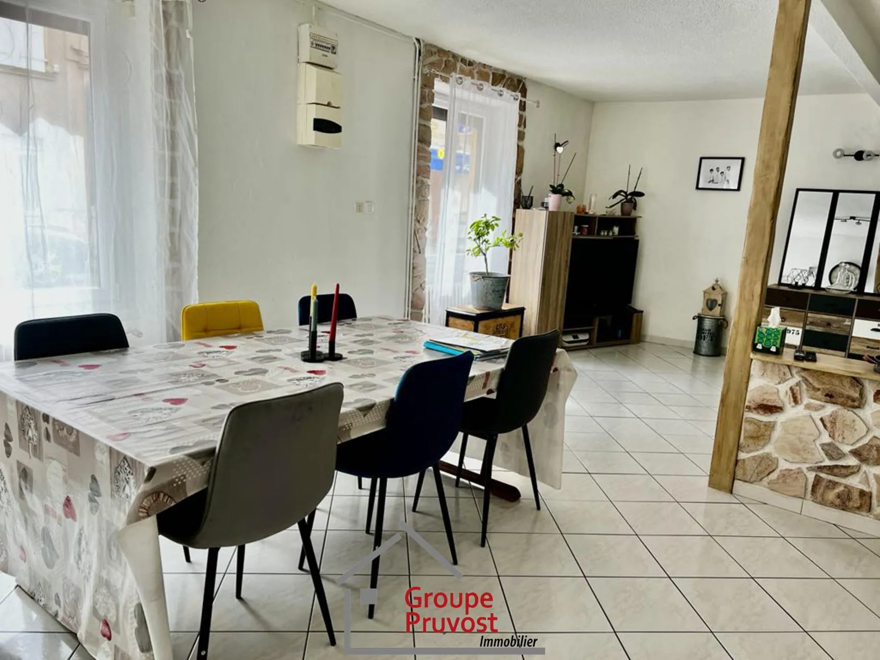 Charmante maison de 150 m² à Saint-Germain Lespinasse proche Roanne avec 4 chambres 