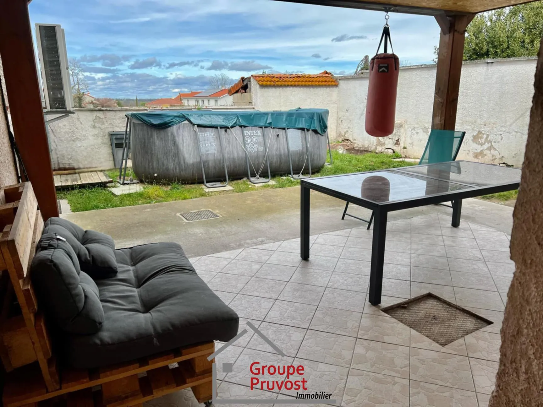 Charmante maison de 150 m² à Saint-Germain Lespinasse proche Roanne avec 4 chambres 