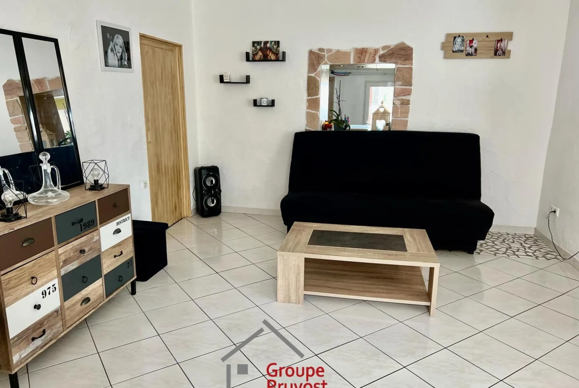 Charmante maison de 150 m² à Saint-Germain Lespinasse proche Roanne avec 4 chambres 