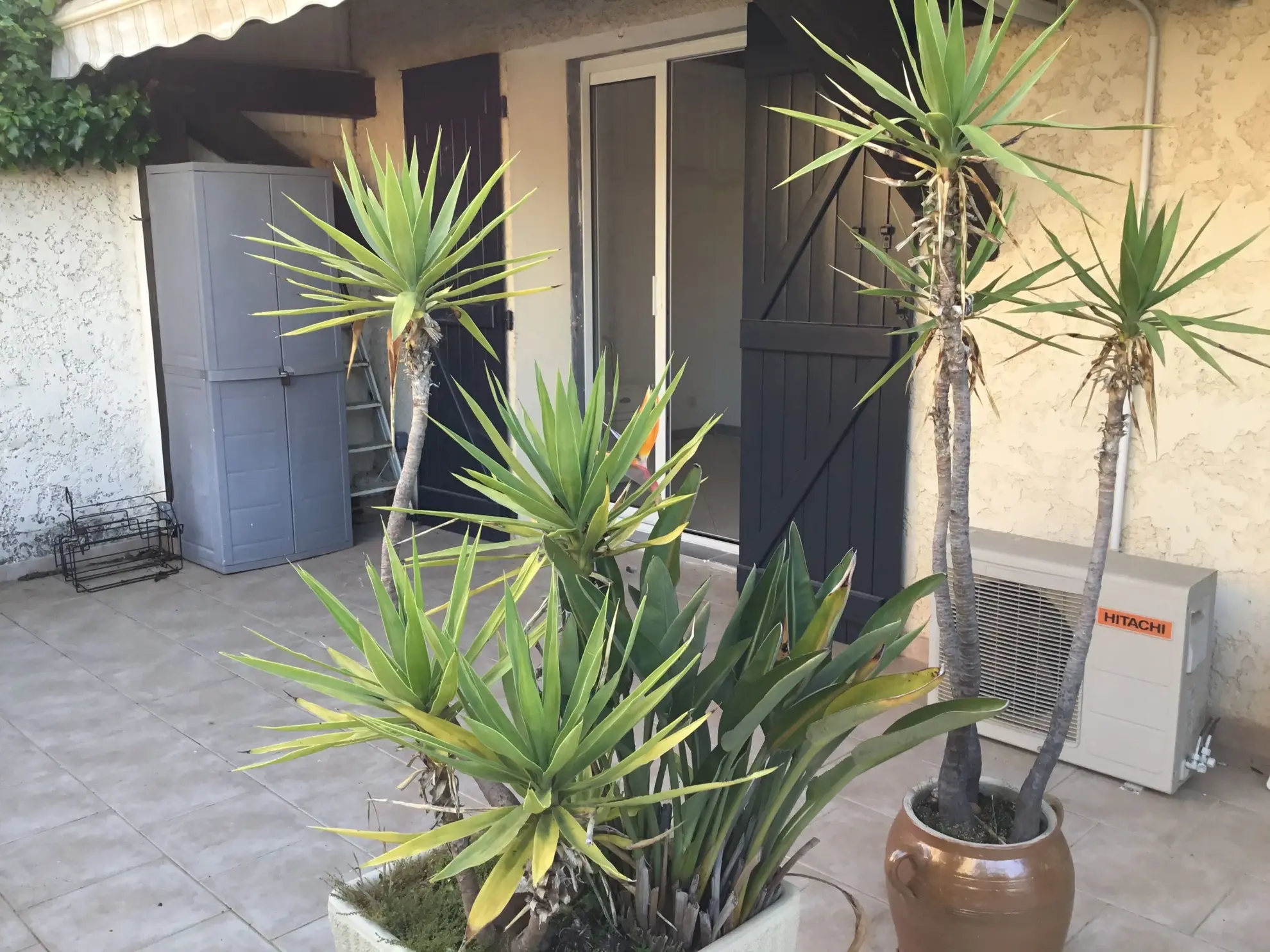 Appartement T2 avec terrasse en centre-ville de La Londe-les-Maures 