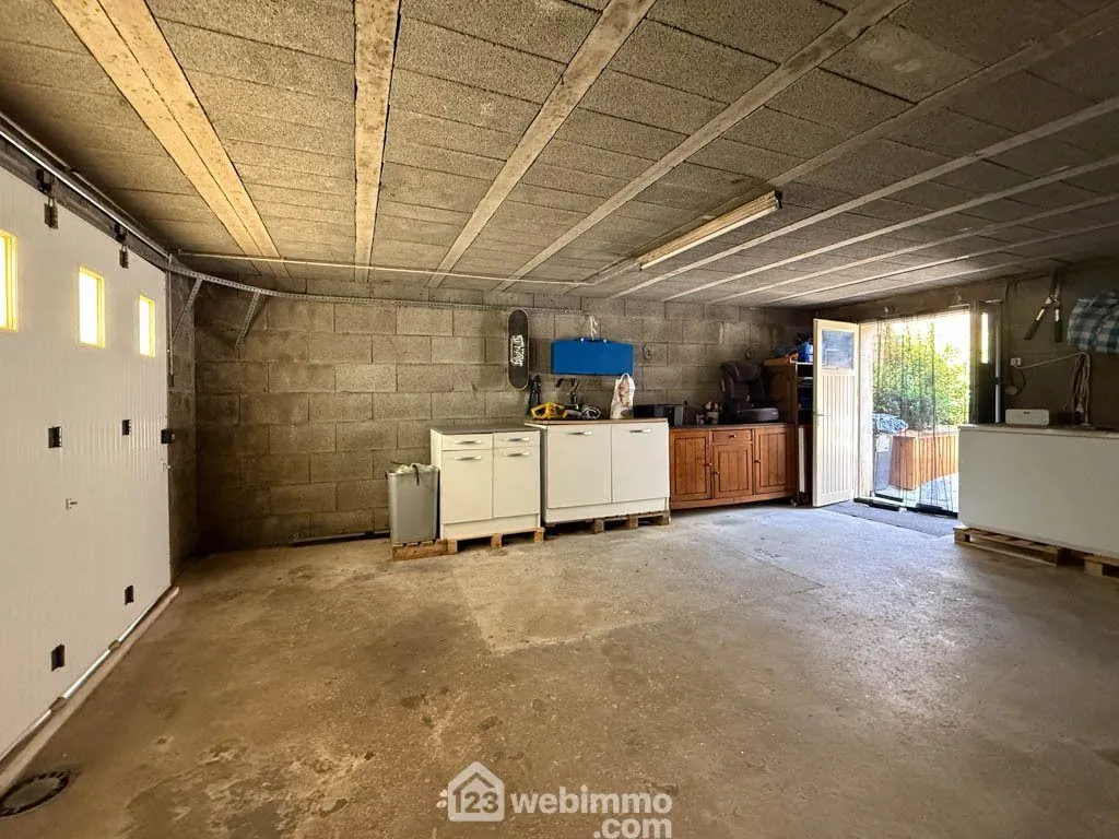Maison de ville en pierre de 132 m² avec jardin à Pouzauges 