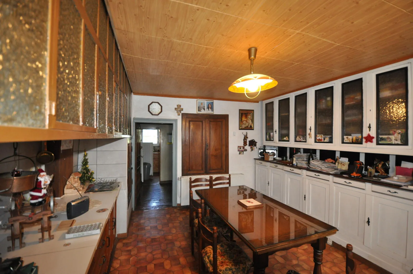 Maison de Village à Alban avec garage et terrain de 1181 m² à rénover 