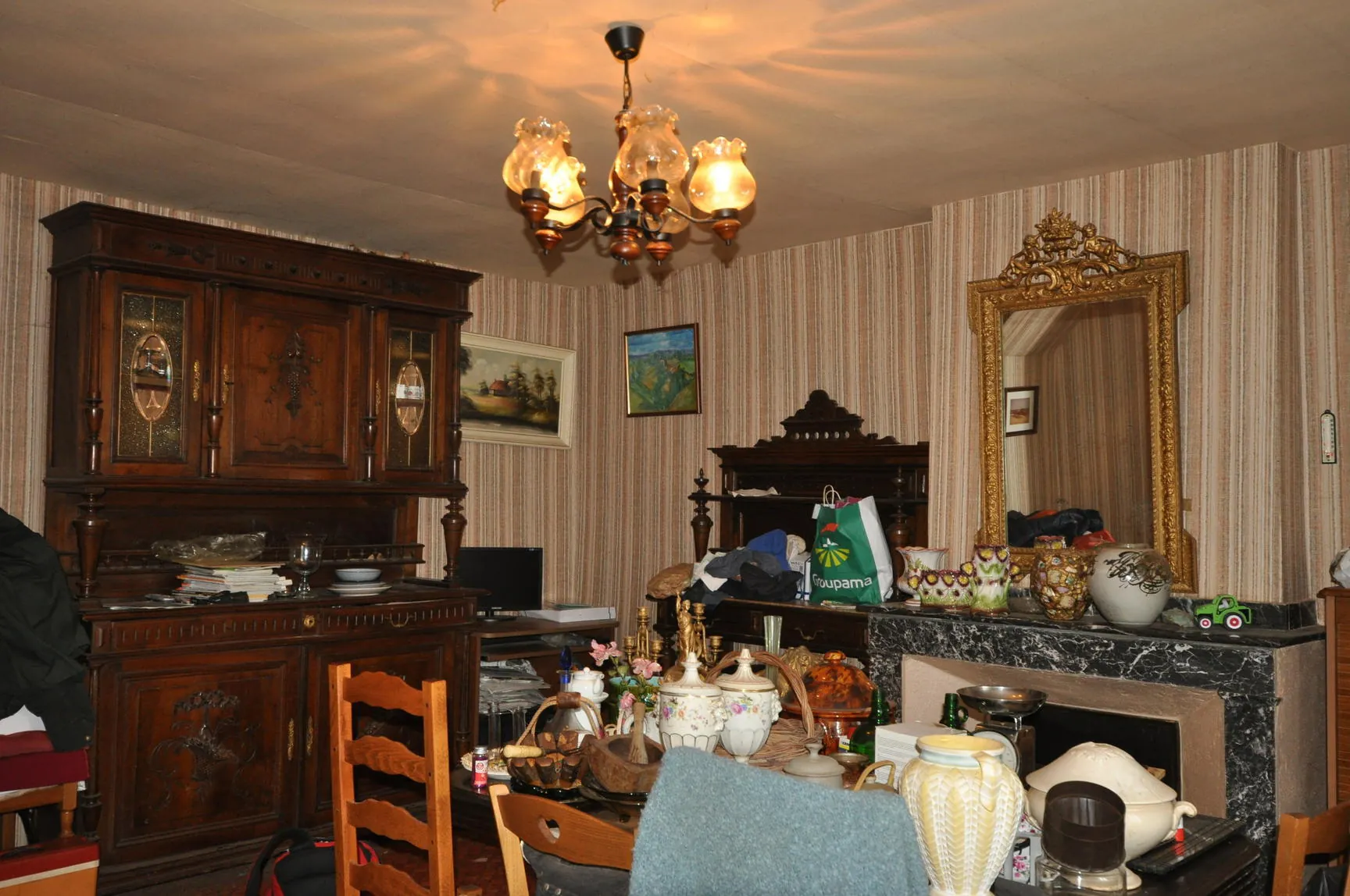 Maison de Village à Alban avec garage et terrain de 1181 m² à rénover 