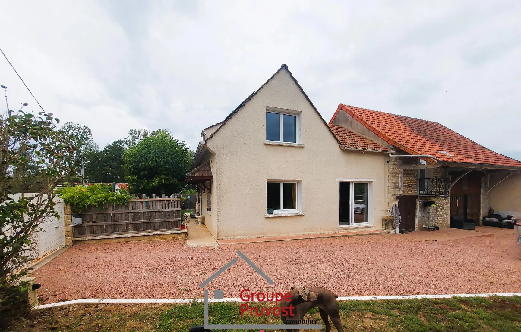 Maison de campagne rénovée à Cluny - 130 m², jardin, garage, calme 