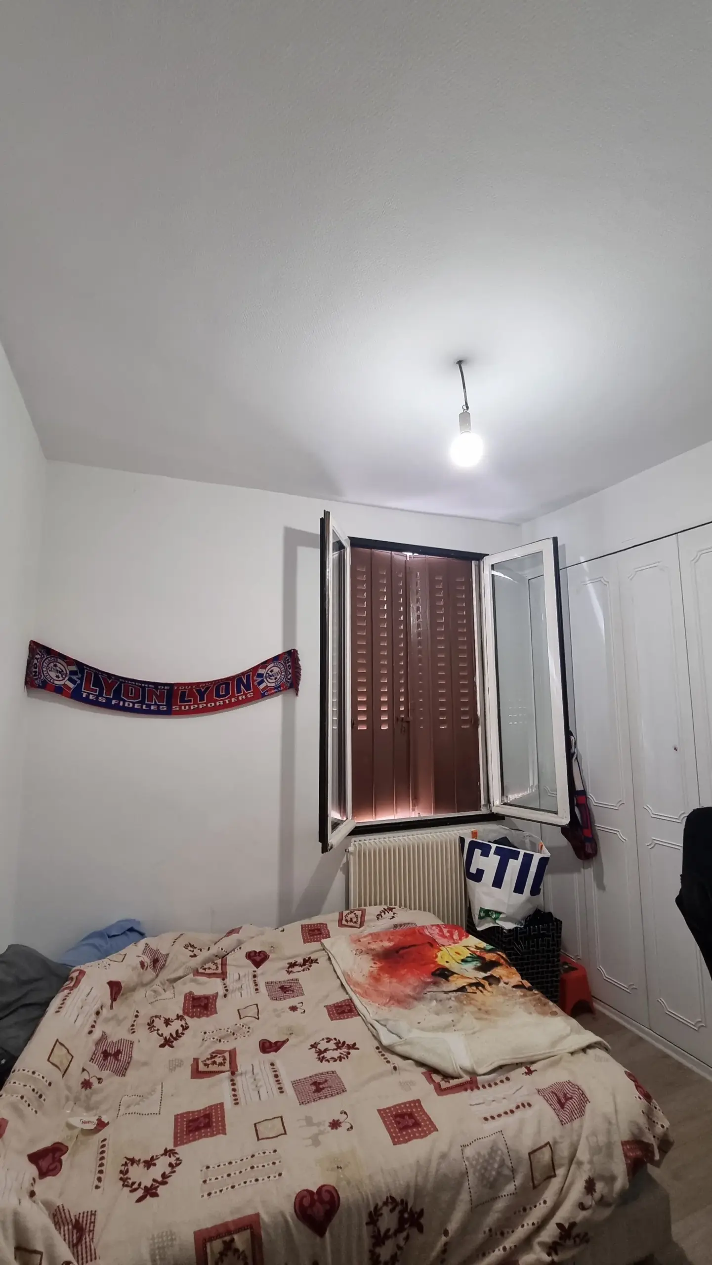 Maison à vendre à Roanne rue Hoche, 3 pièces, louée, avec terrasse et cave 