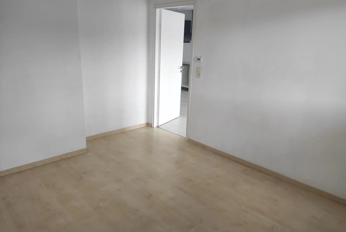 Appartement 46 m² à Épinal avec terrasse, ascenseur et parking couvert 