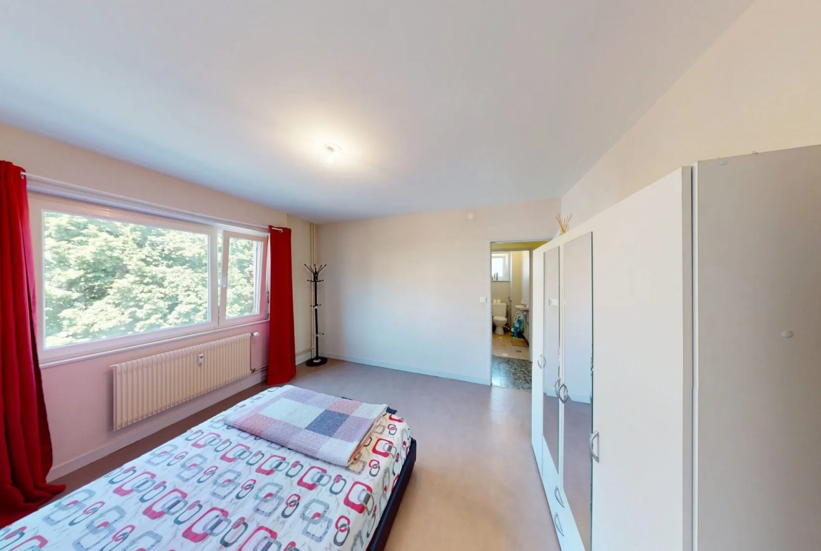Appartement lumineux de 85 m² avec balcon, loggia et garage à Mulhouse secteur Nouveaux Bassins 