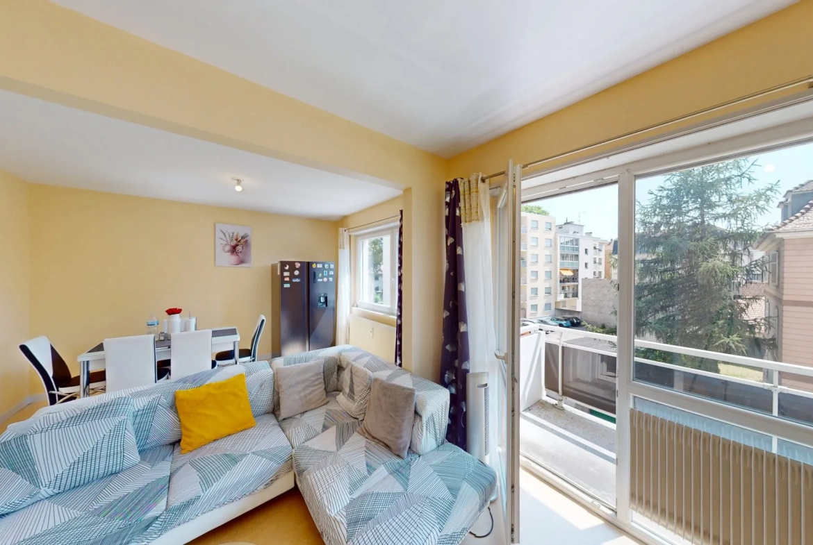 Appartement lumineux de 85 m² avec balcon, loggia et garage à Mulhouse secteur Nouveaux Bassins 