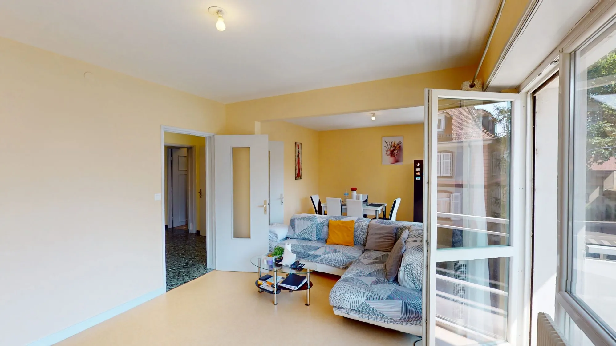Appartement lumineux de 85 m² avec balcon, loggia et garage à Mulhouse secteur Nouveaux Bassins 