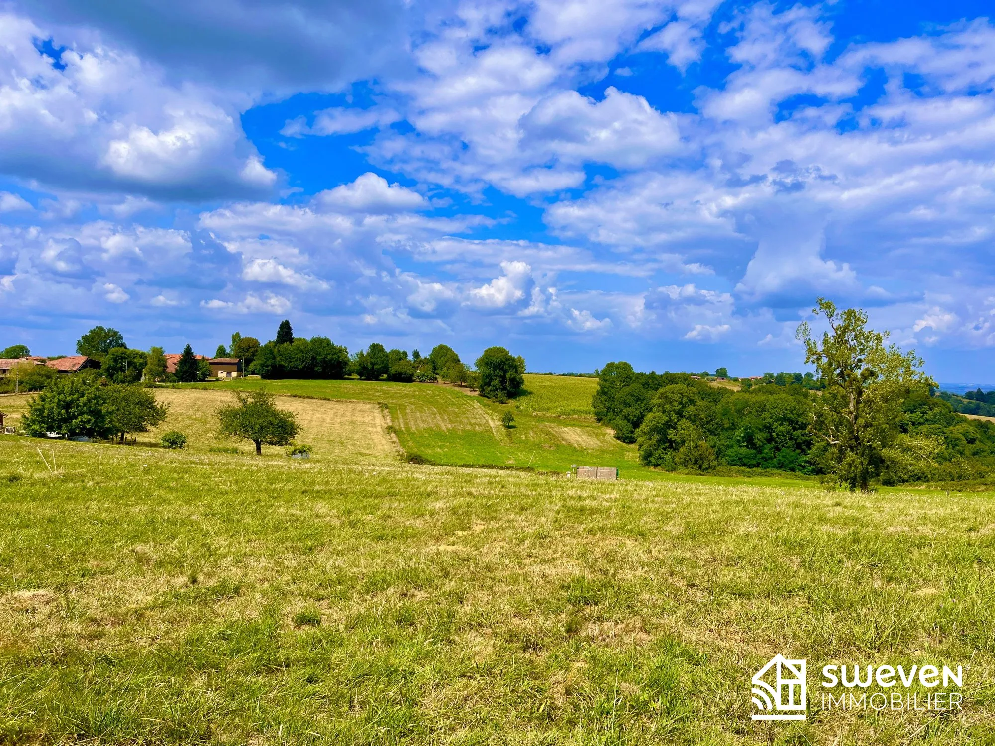 VOLVESTRE   Terrain constructible de 2358 m² avec vue à Sainte Croix Volvestre 