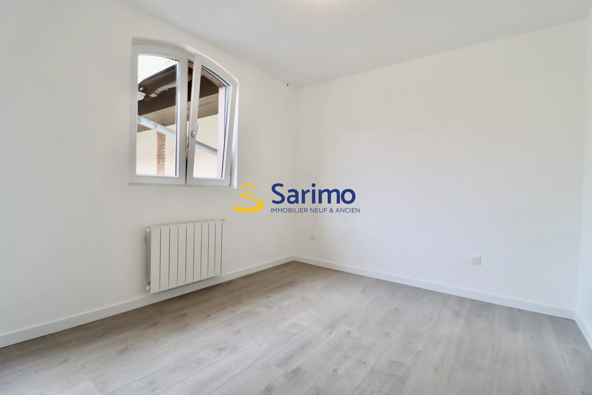 Appartement 2 pièces rénové avec balcon et parking à Hoerdt 