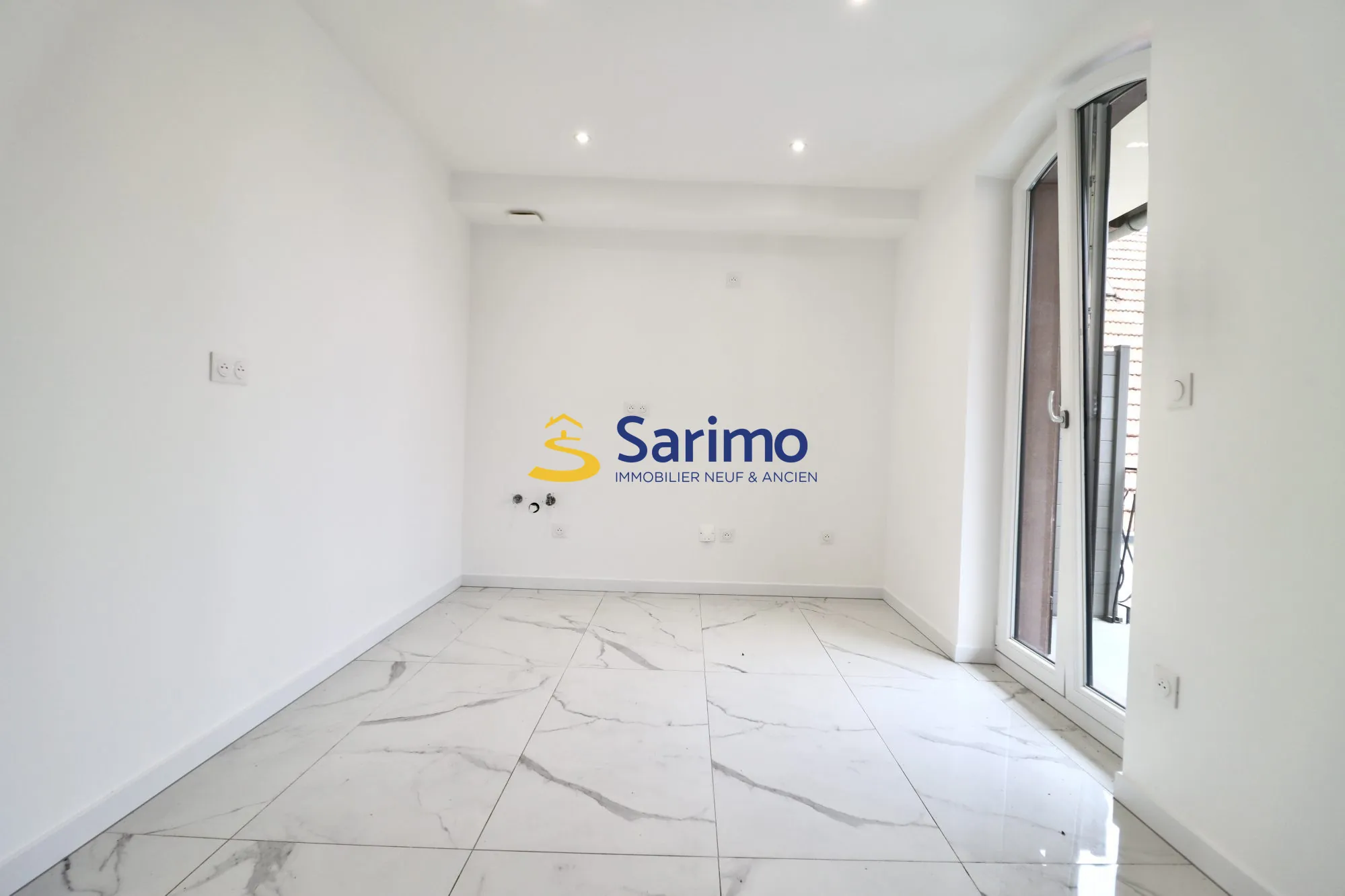 Appartement 2 pièces rénové avec balcon et parking à Hoerdt 