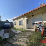 Maison à rénover à Douai, plain-pied, 2 chambres, garage et jardin
