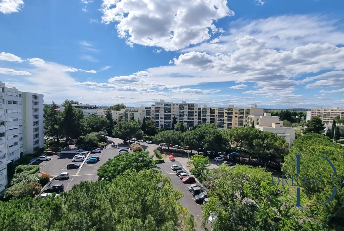 Studio 17m² à Montpellier, location avec vue dégagée et parking collectif 