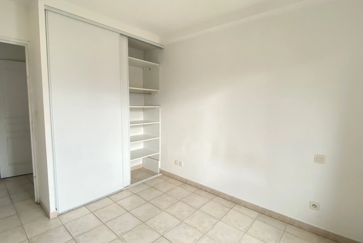 Appartement T3 récent avec parking au port de La Seyne-sur-Mer 