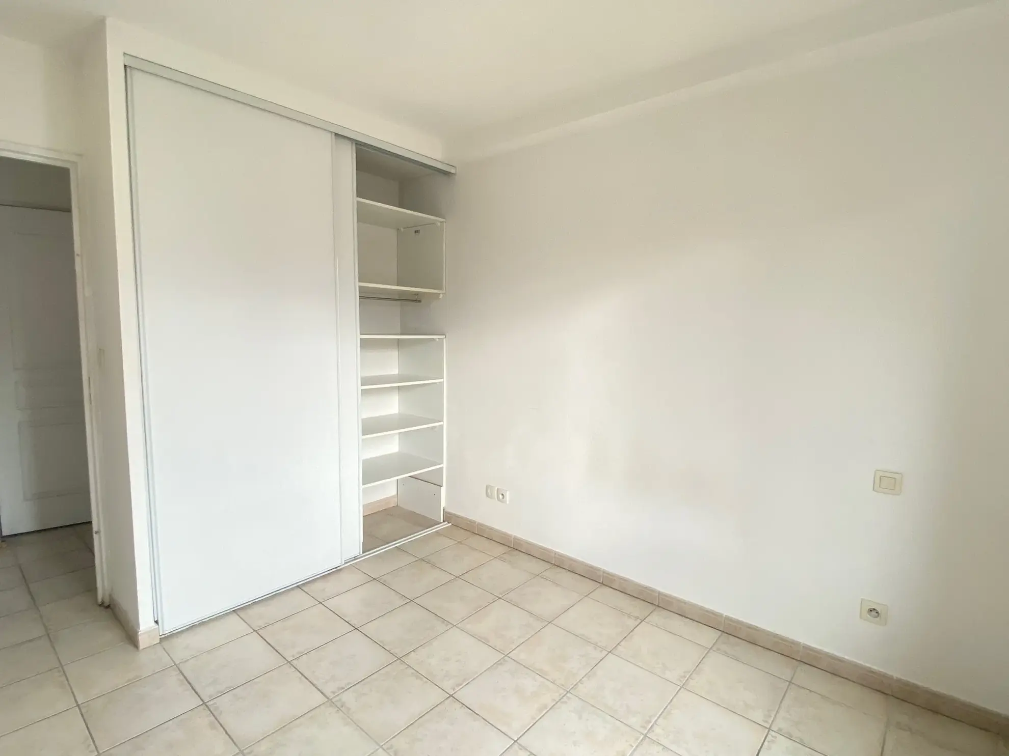 Appartement T3 récent avec parking au port de La Seyne-sur-Mer 