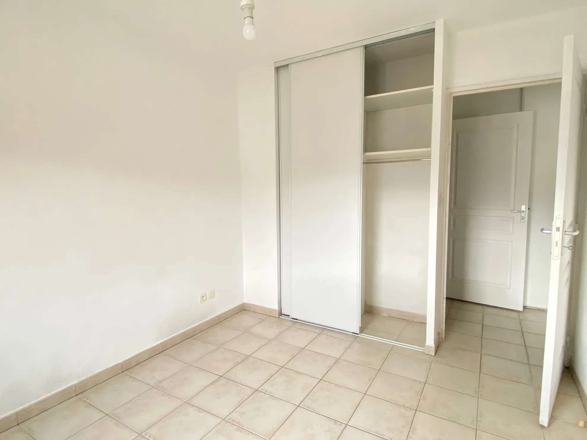 Appartement T3 récent avec parking au port de La Seyne-sur-Mer 