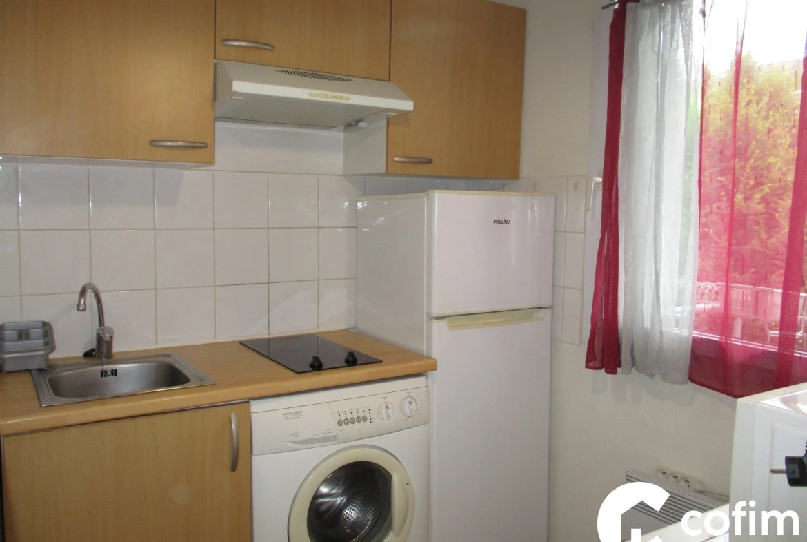 Appartement T2 meublé avec piscine à Pau, proche université et commodités 