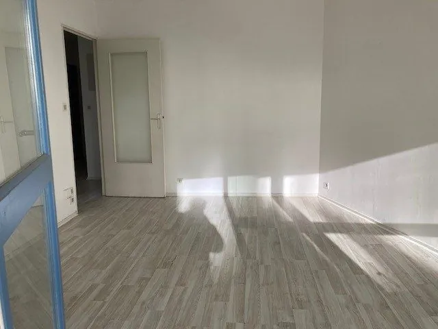 A vendre appartement 2 pièces de 42 m² centre Rennes avec garage et cave 