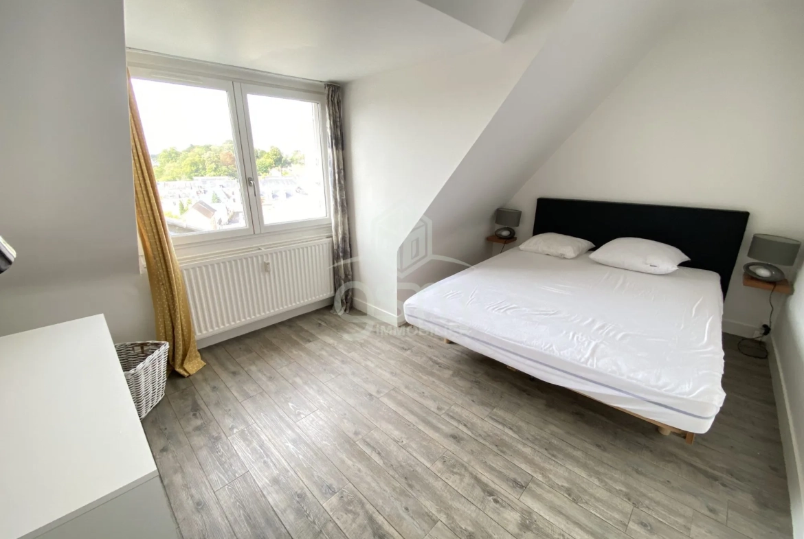 Appartement T3 rénové et meublé à Sainte-Maure-de-Touraine 
