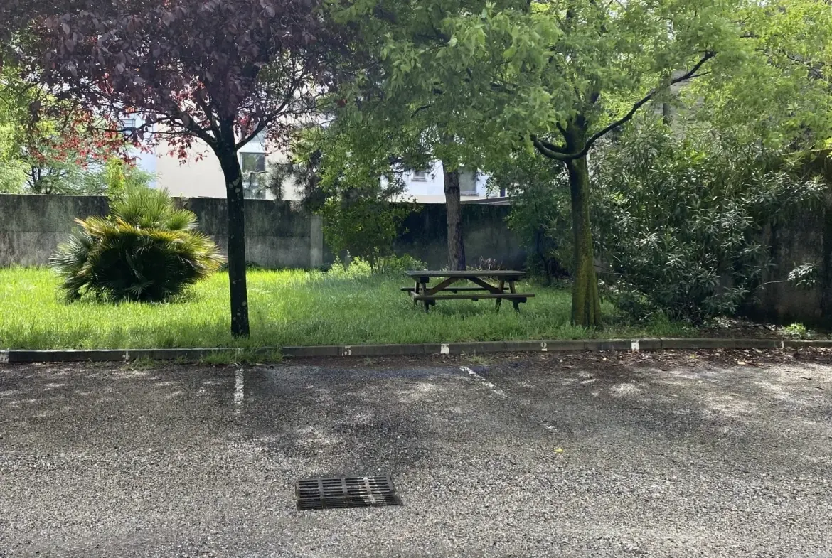 Appartement T4 lumineux avec terrasse à vendre à Valence 