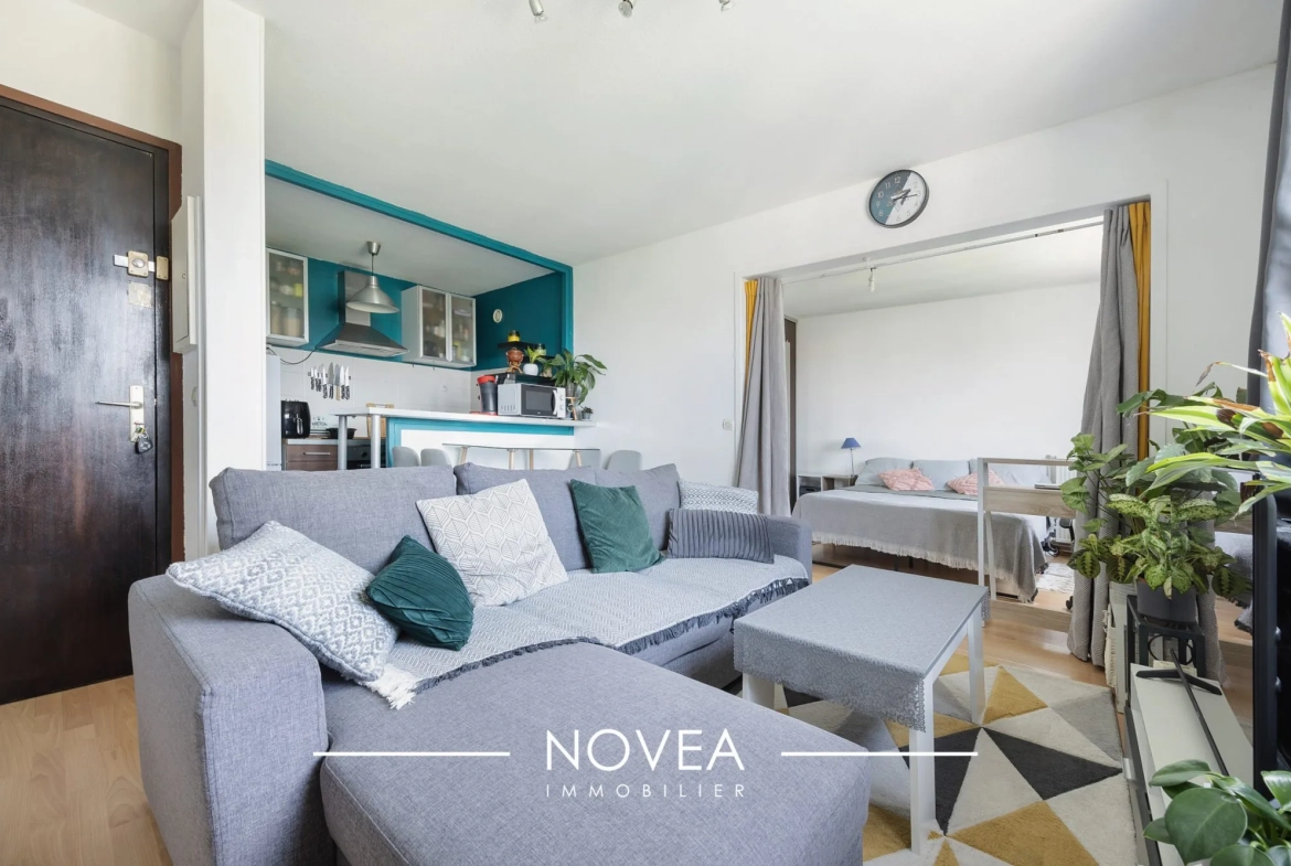 Appartement T1 de 36 m² au dernier étage à Meyzieu avec ascenseur 