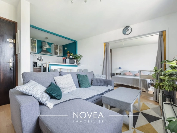 Appartement T1 de 36 m² au dernier étage à Meyzieu avec ascenseur