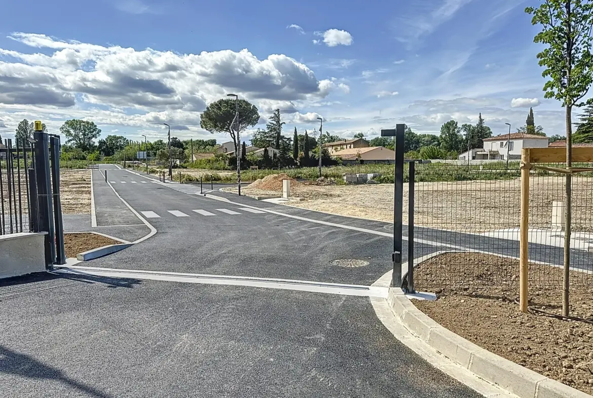 Terrain à bâtir sécurisé à Le Pontet – 410 m², lot n°30, idéal pour votre maison 
