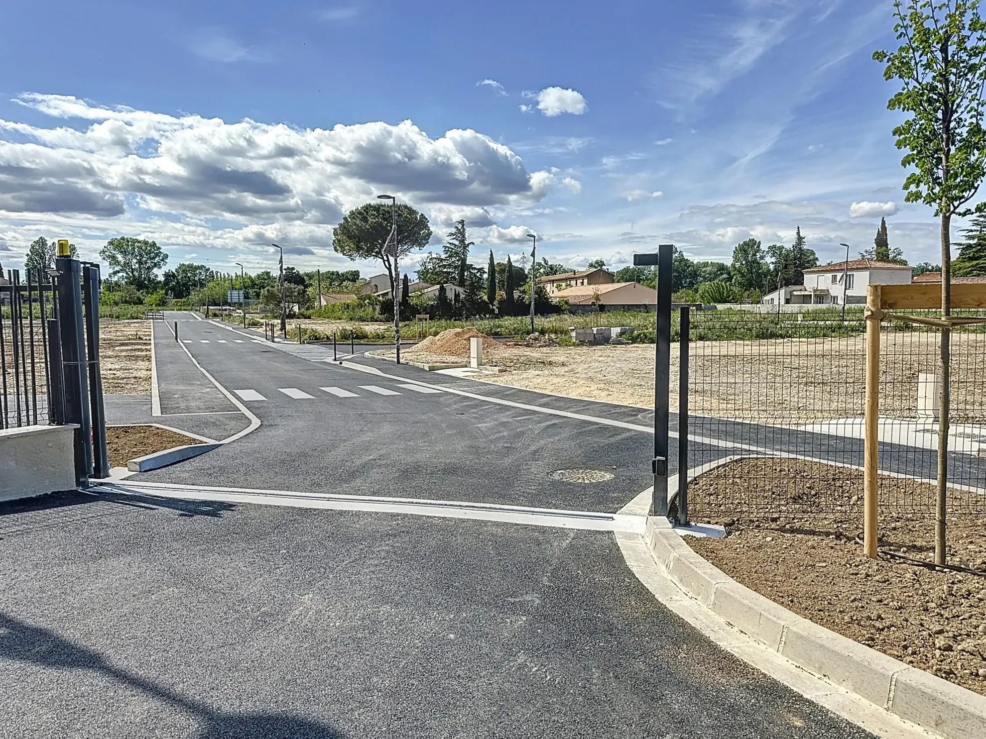 Terrain à bâtir sécurisé à Le Pontet – 410 m², lot n°30, idéal pour votre maison 
