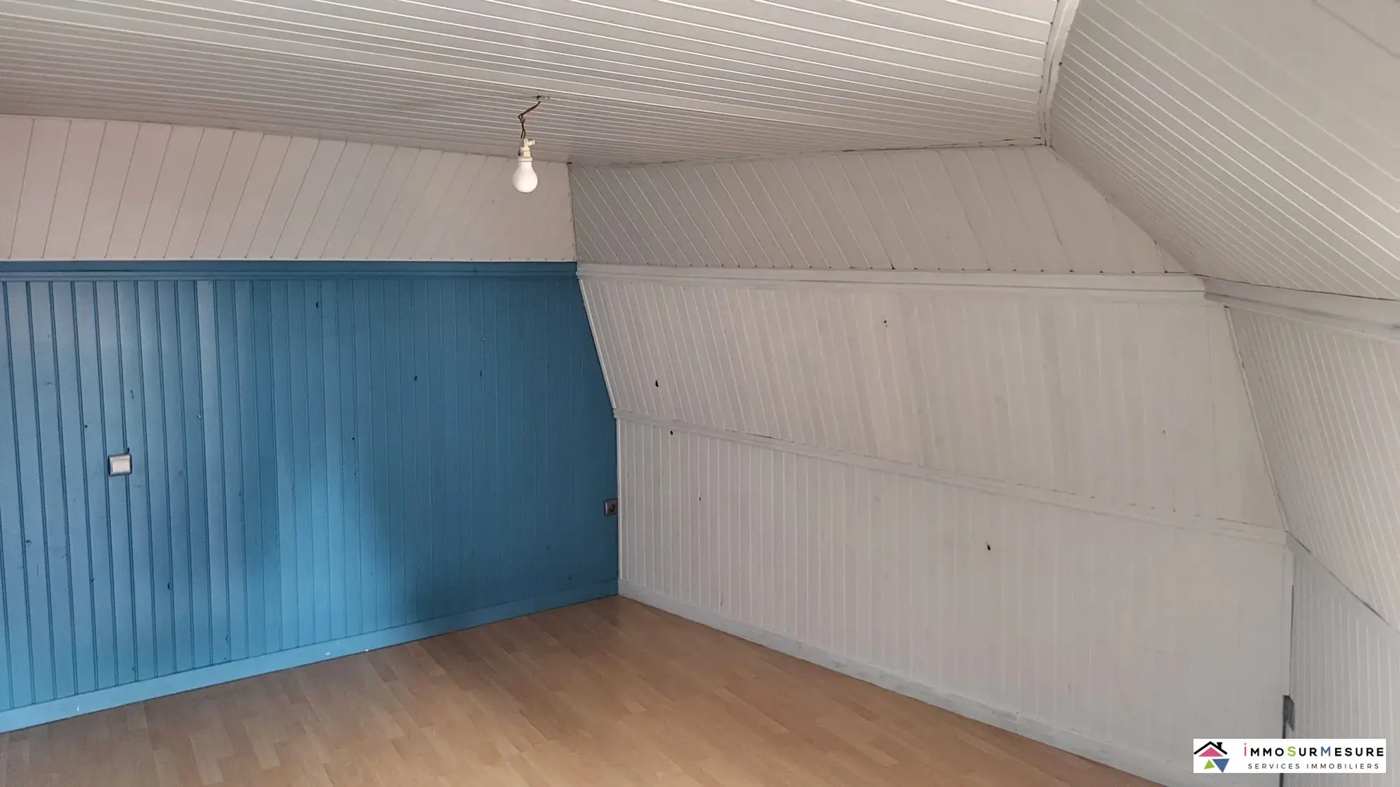 Maison familiale à Annezin avec 3 chambres, jardin et garage 