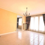 Appartement T5 avec balcon et cave à Tours - Quartier Febvotte