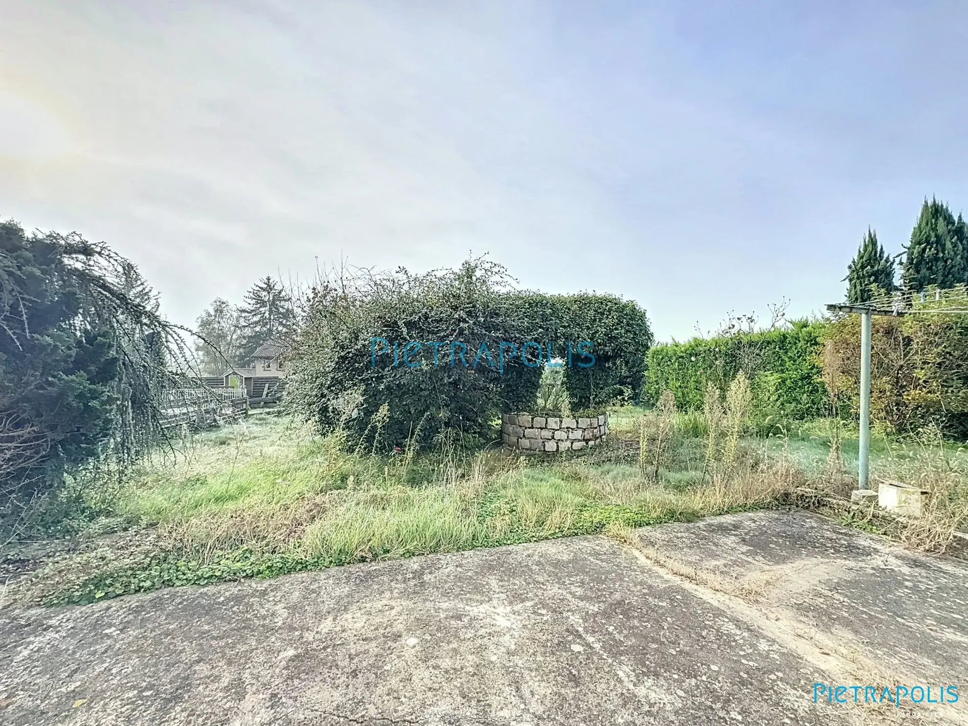 Appartement CIVRIEUX : extérieur Appartement T3 de 100 m² avec terrain privatif à Civrieux 